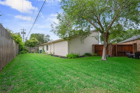 Tiny photo for 8908 Driftwood Drive, College Station, TX 77845 (MLS # 26006095)
