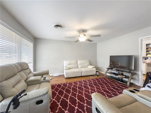 Tiny photo for 216 North Avenue W, Bryan, TX 77801 (MLS # 26000981)