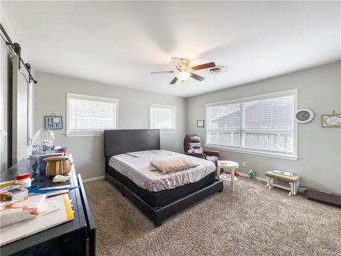 Tiny photo for 216 North Avenue W, Bryan, TX 77801 (MLS # 26000981)