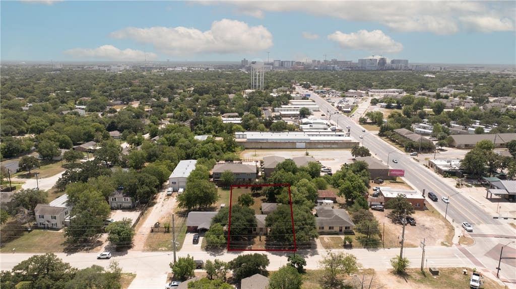 Photo of 107 Sulphur Springs Road, Bryan, TX 77801 (MLS # 26010353)