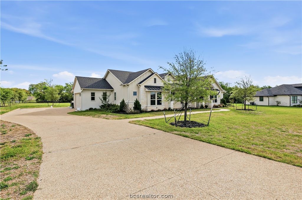 Photo of 10701 Harvey Ranch Road, College Station, TX 77845 (MLS # 26003910)