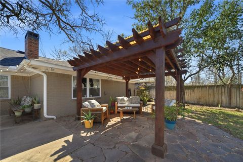 Tiny photo for 2705 Wood Cliff Court, College Station, TX 77845 (MLS # 26003339)