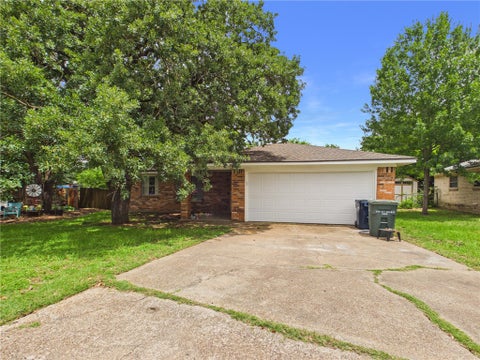 Tiny photo for 800 Rio Grande Lane, Bryan, TX 77801 (MLS # 26002108)