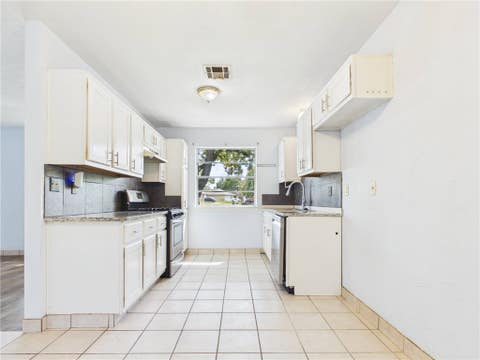 Tiny photo for 800 Rio Grande Lane, Bryan, TX 77801 (MLS # 26002108)