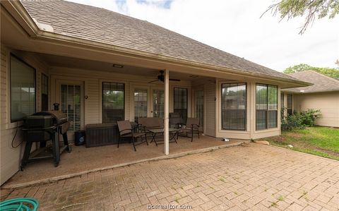 Tiny photo for 2905 Aztec Court, College Station, TX 77845 (MLS # 26004148)