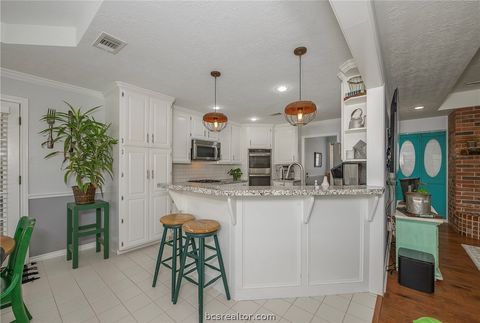 Tiny photo for 2905 Aztec Court, College Station, TX 77845 (MLS # 26004148)