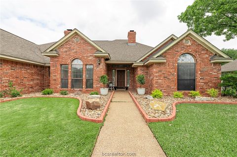 Photo of 2905 Aztec Court, College Station, TX 77845 (MLS # 26004148)