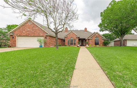 Tiny photo for 2905 Aztec Court, College Station, TX 77845 (MLS # 26004148)