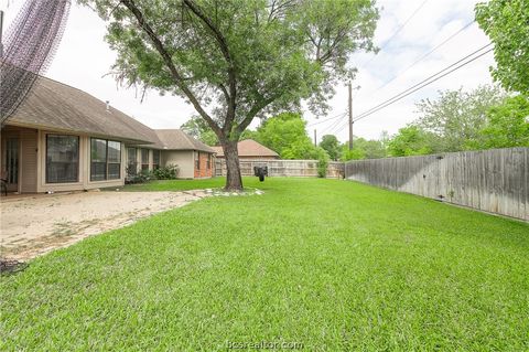 Tiny photo for 2905 Aztec Court, College Station, TX 77845 (MLS # 26004148)