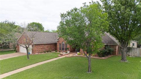 Tiny photo for 2905 Aztec Court, College Station, TX 77845 (MLS # 26004148)