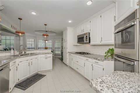 Tiny photo for 2905 Aztec Court, College Station, TX 77845 (MLS # 26004148)