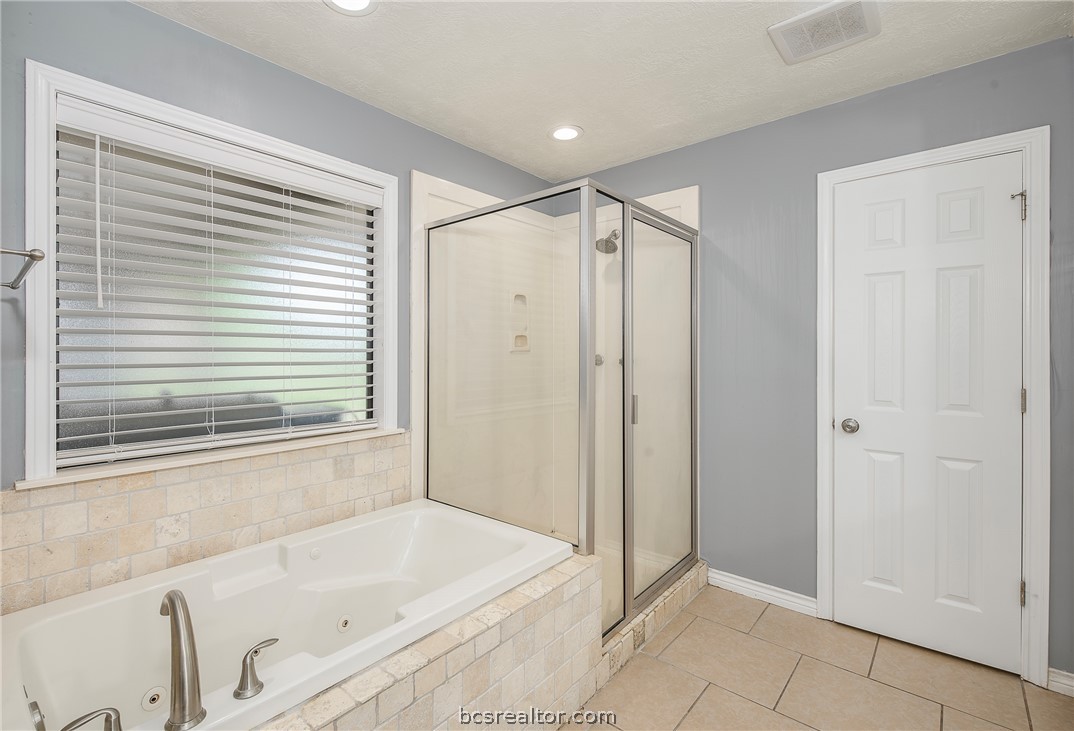 Picture for the property 26004148, 4 beds, 3 baths