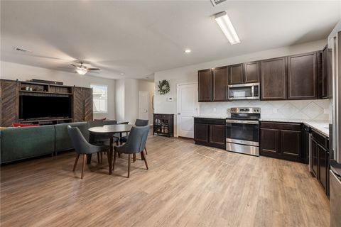 Tiny photo for 996 Crossing Drive, Bryan, TX 77803 (MLS # 26001363)