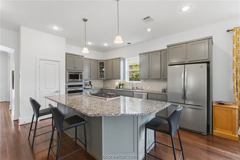 Tiny photo for 2521 Portland Avenue, College Station, TX 77845 (MLS # 26005276)