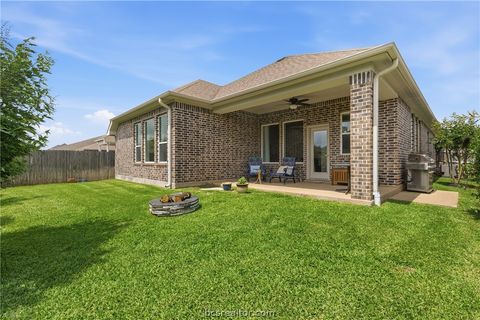Tiny photo for 2521 Portland Avenue, College Station, TX 77845 (MLS # 26005276)