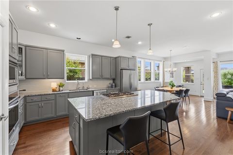 Tiny photo for 2521 Portland Avenue, College Station, TX 77845 (MLS # 26005276)