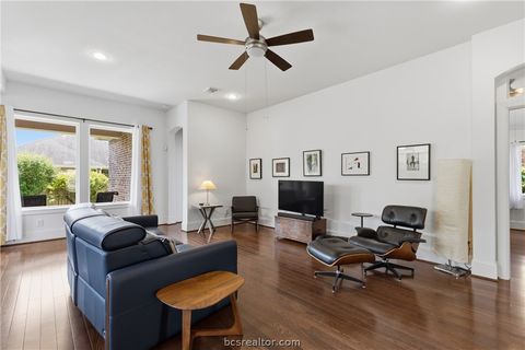 Tiny photo for 2521 Portland Avenue, College Station, TX 77845 (MLS # 26005276)