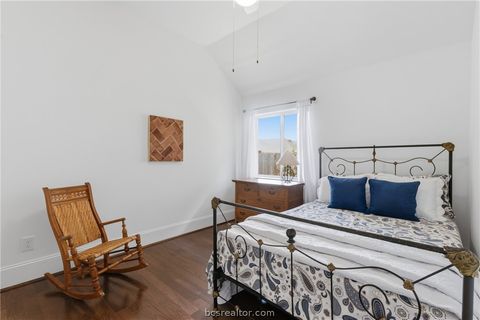Tiny photo for 2521 Portland Avenue, College Station, TX 77845 (MLS # 26005276)