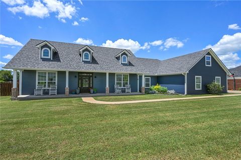 Photo of 831 Mimosa Lane, Franklin, TX 77856 (MLS # 26009041)