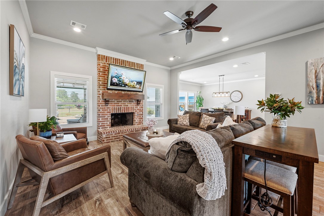 831 Mimosa Lane