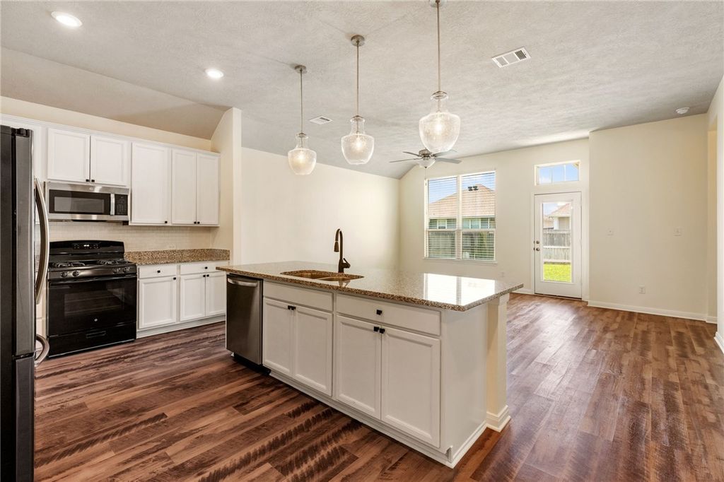Photo of 3865 Still Creek Loop, College Station, TX 77845 (MLS # 26006150)