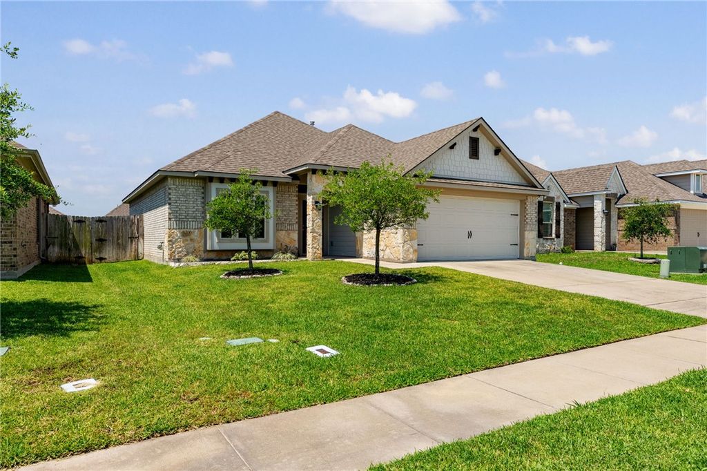 Photo of 3865 Still Creek Loop, College Station, TX 77845 (MLS # 26006150)