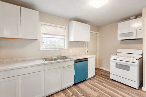 Tiny photo for 806 Walnut Street, Bryan, TX 77803 (MLS # 26011437)