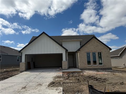 Photo of 1717 San Jacinto Dr, Brenham, TX 77833 (MLS # 26002973)