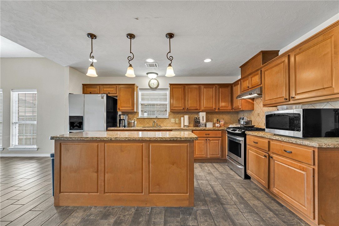 910 Dove Landing Avenue