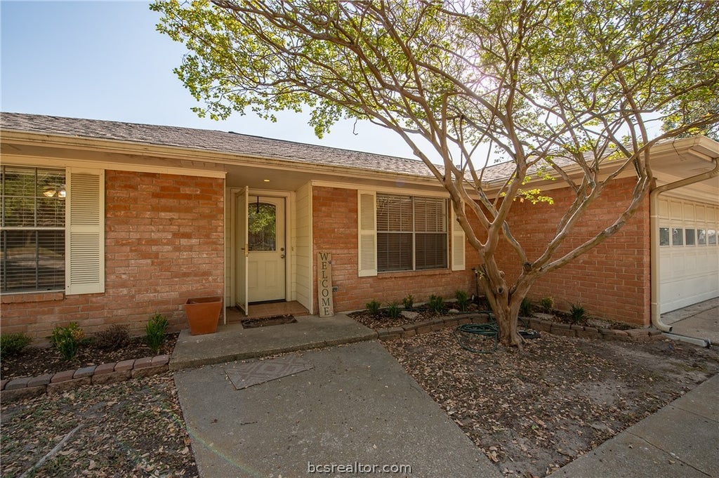 Photo of 1819 Leona Drive, College Station, TX 77840 (MLS # 26010871)