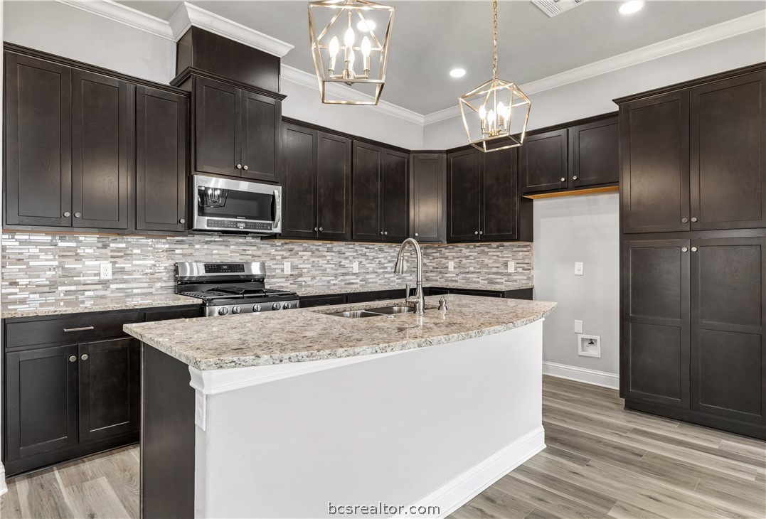 Bryan, Texas 77808, United States, 4 Bedrooms Bedrooms, ,3 BathroomsBathrooms,Residential,Active,61880