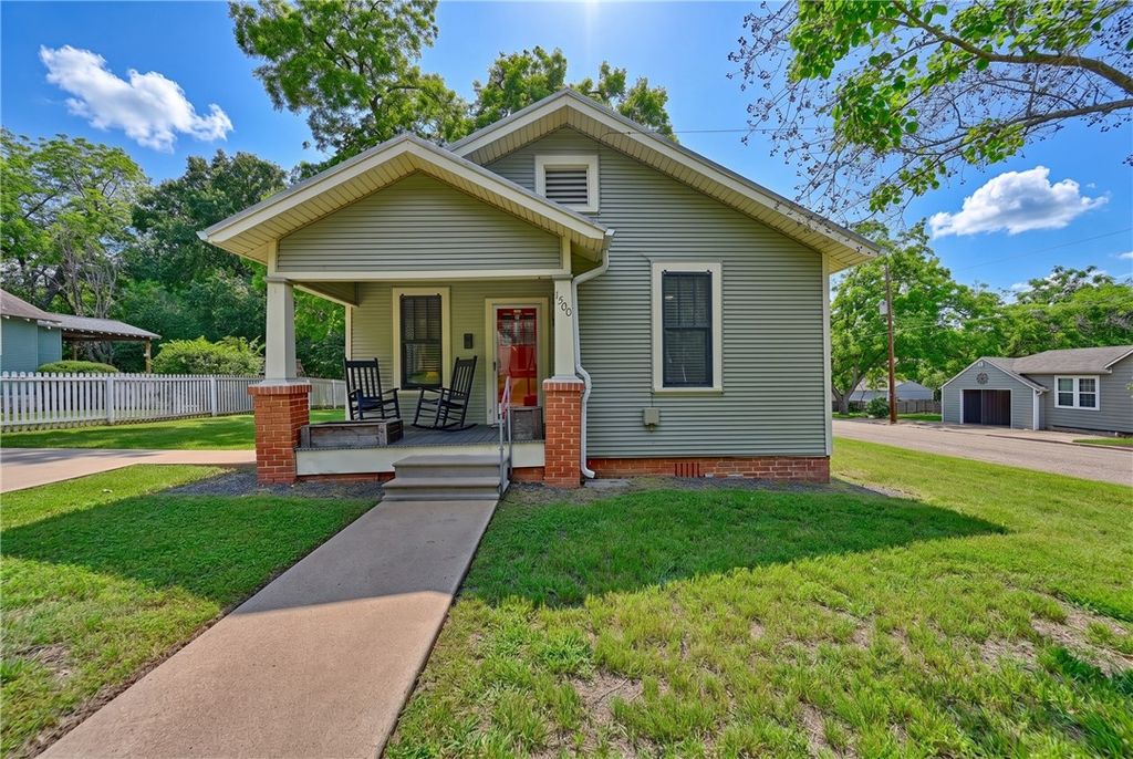 Photo of 1500 Church Street, Brenham, TX 77833 (MLS # 26005660)