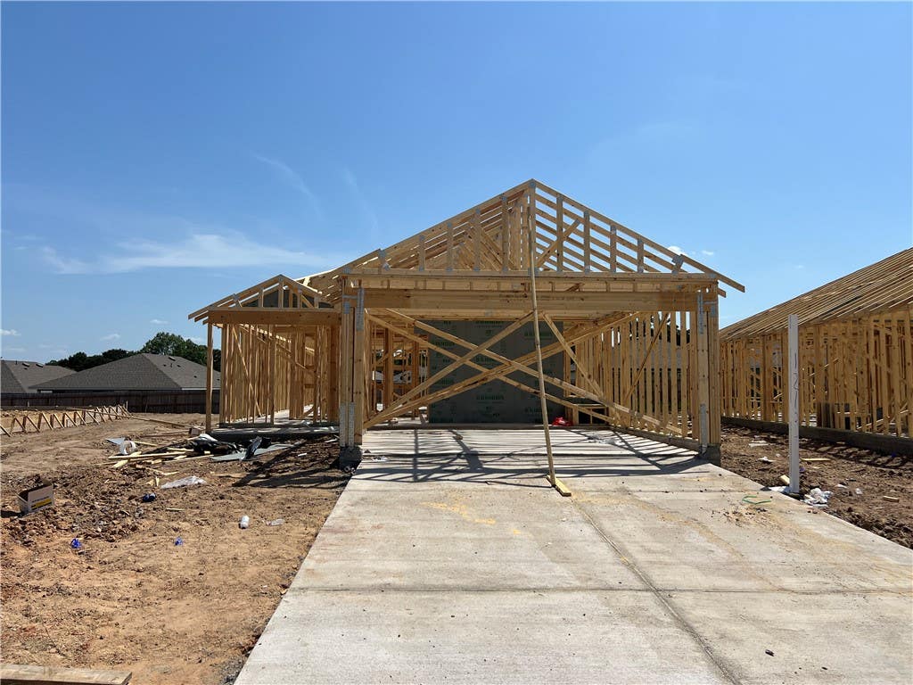 Photo of 1213 Hickory Grove Street, Brenham, TX 77833 (MLS # 26010592)