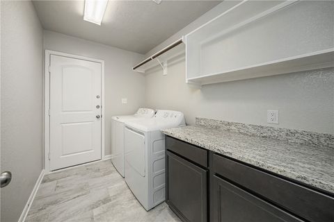 Tiny photo for 2004 Sorrento Court, Bryan, TX 77808 (MLS # 25011290)