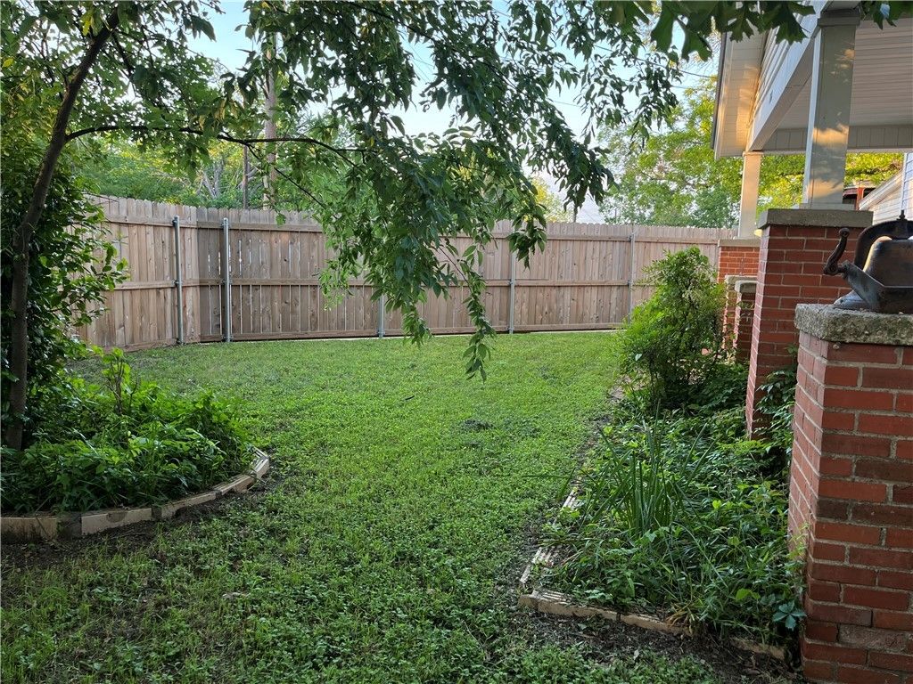 Photo of 1102 N Travis, Cameron, TX 76520 (MLS # 25010558)