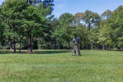 Tiny photo for 9832 Hawaii Lane, Midway, TX 75852 (MLS # 26005231)