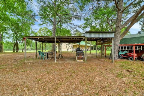 Tiny photo for 9832 Hawaii Lane, Midway, TX 75852 (MLS # 26005231)