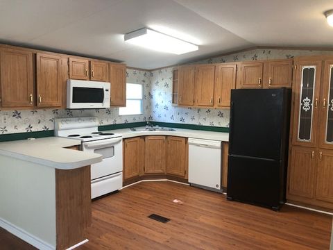 302 N Burnet Street N Bremond TX 77856