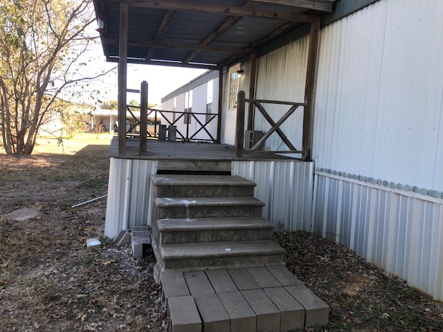 302 N Burnet Street N