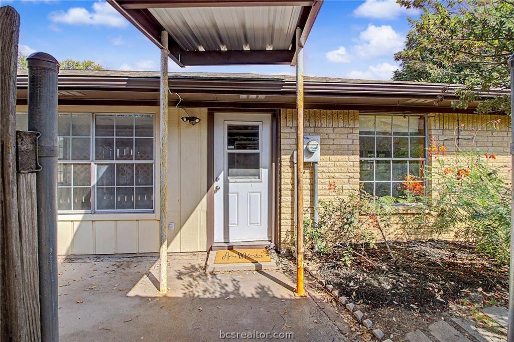 Photo of 1817 Medina Drive, College Station, TX 77840 (MLS # 26010502)