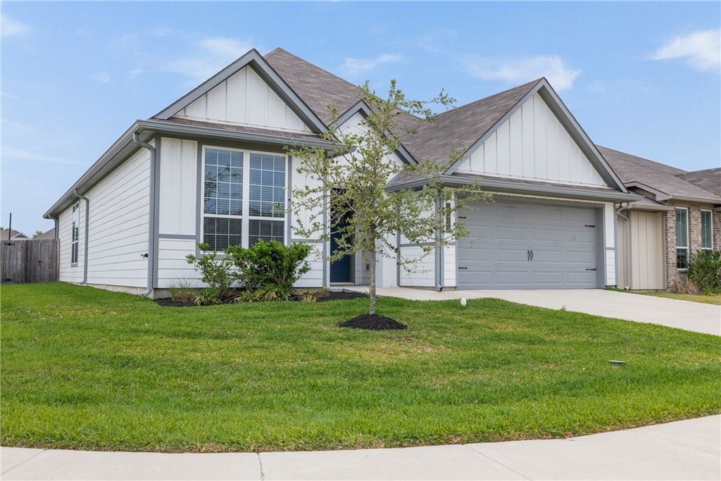 Photo of 1968 Chief Street, Bryan, TX 77807 (MLS # 26004846)