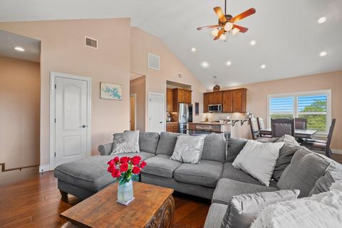 Tiny photo for 2038 Owl Br, Canyon Lake, TX 78133 (MLS # 25012003)