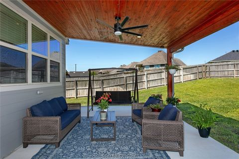 Tiny photo for 2071 Positano Loop, Bryan, TX 77808 (MLS # 26005809)