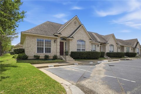 Photo of 601 Fraternity Row, College Station, TX 77845 (MLS # 26003946)