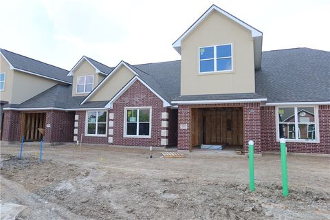 Tiny photo for 2010 Reagan Court, Bryan, TX 77802 (MLS # 25010771)