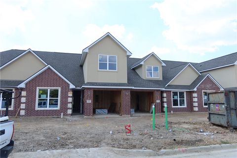 Photo of 2010 Reagan Court, Bryan, TX 77802 (MLS # 25010771)