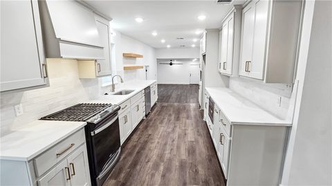 Tiny photo for 3803 Ridgewood Street, Bryan, TX 77801 (MLS # 26005404)
