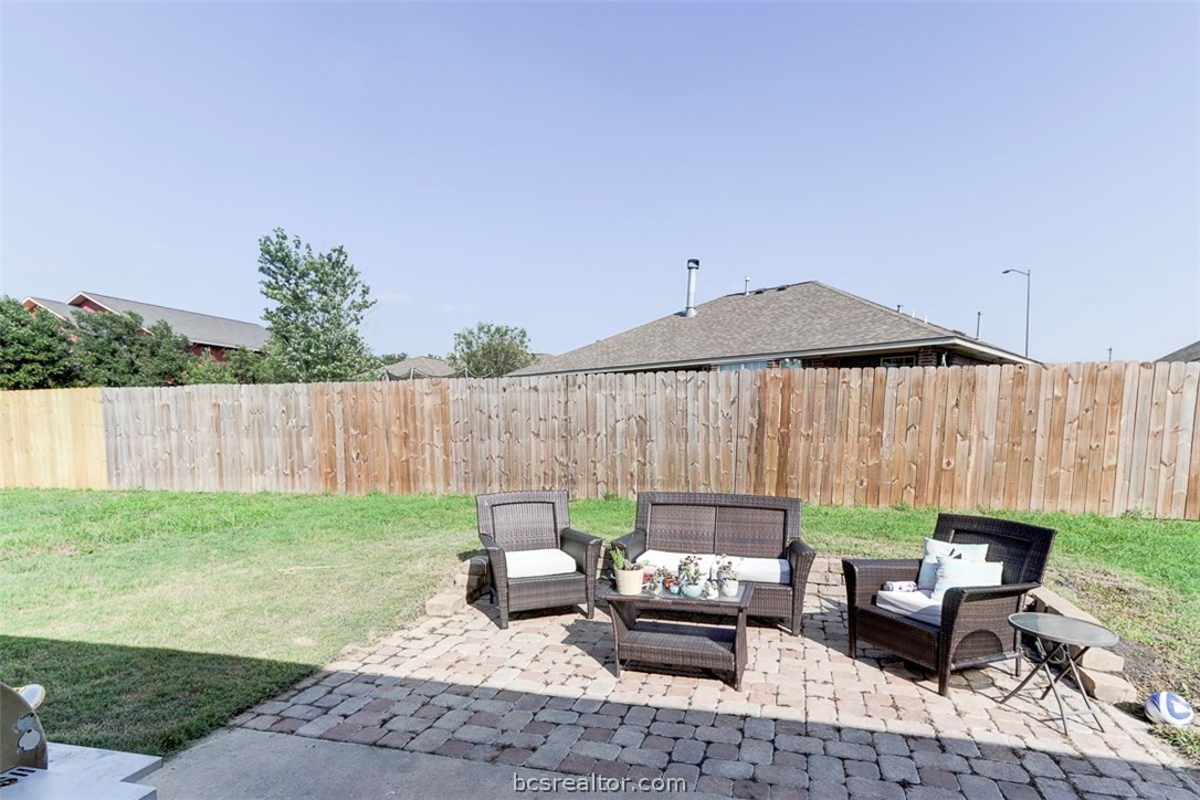 College Station, Texas 77845, United States, 4 Bedrooms Bedrooms, ,2 BathroomsBathrooms,Residential,Pending,58371