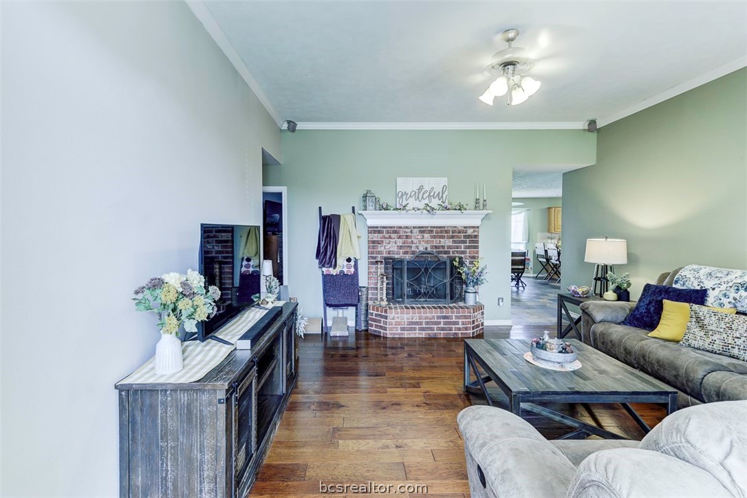 College Station, Texas 77845, United States, 4 Bedrooms Bedrooms, ,2 BathroomsBathrooms,Residential,Pending,58371