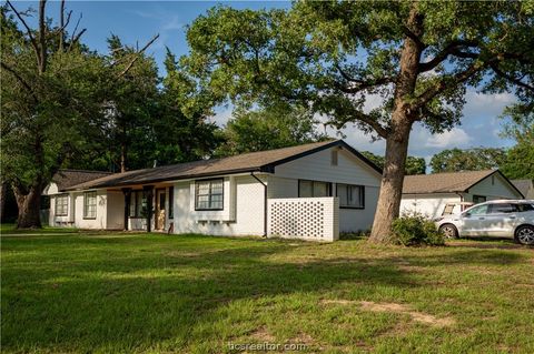 Tiny photo for 334 Fountain Lane, Hilltop Lakes, TX 77871 (MLS # 26007314)
